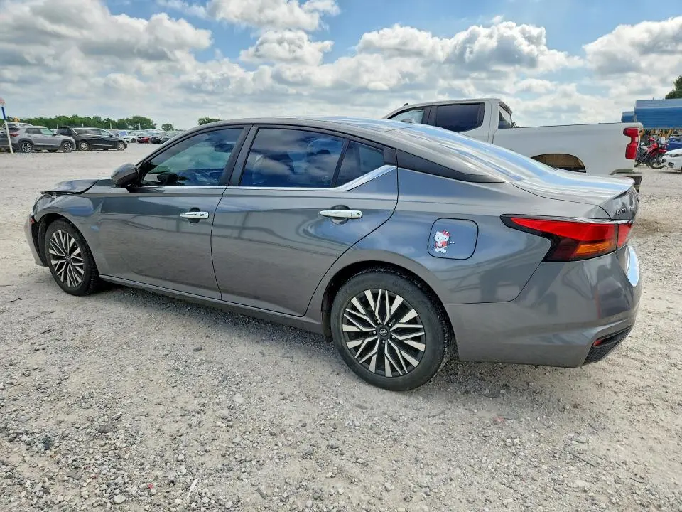 2023 NISSAN ALTIMA SV  