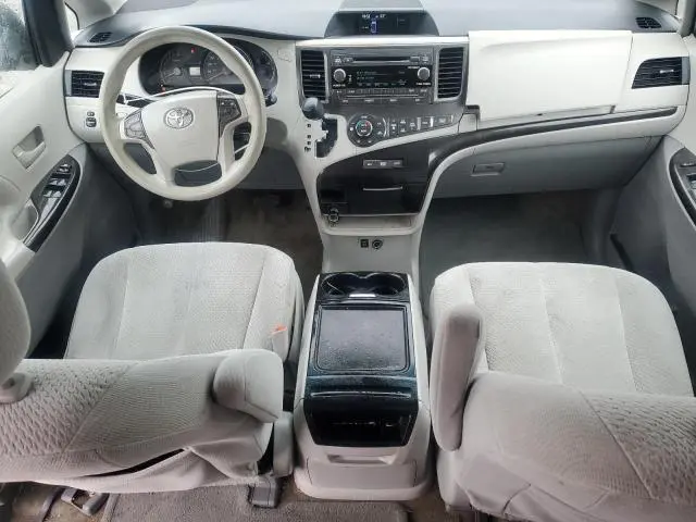 2014 TOYOTA SIENNA LE  