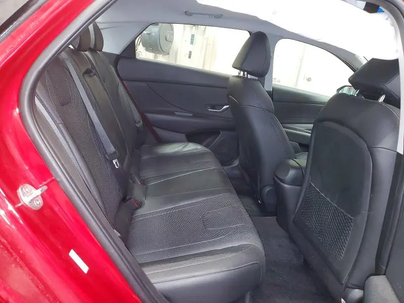 2022 HYUNDAI ELANTRA   