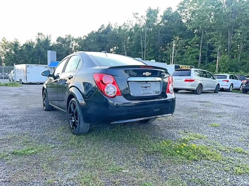 2015 CHEVROLET SONIC LT  