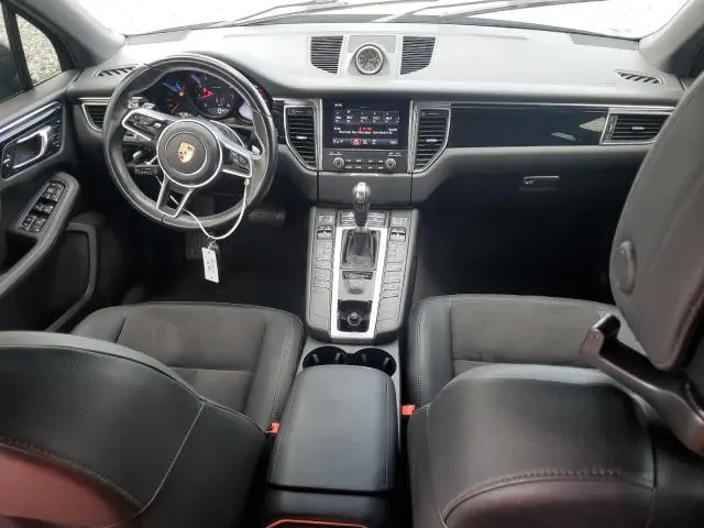 2017 PORSCHE MACAN   