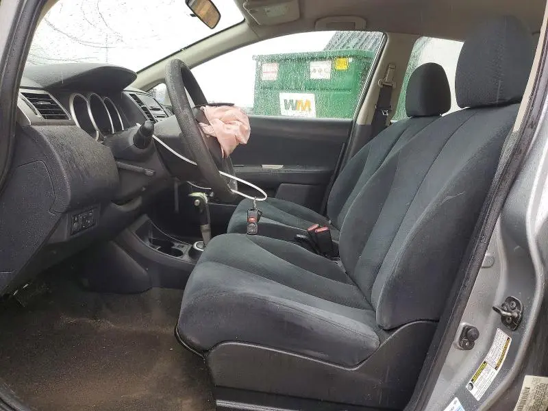 2010 NISSAN VERSA   