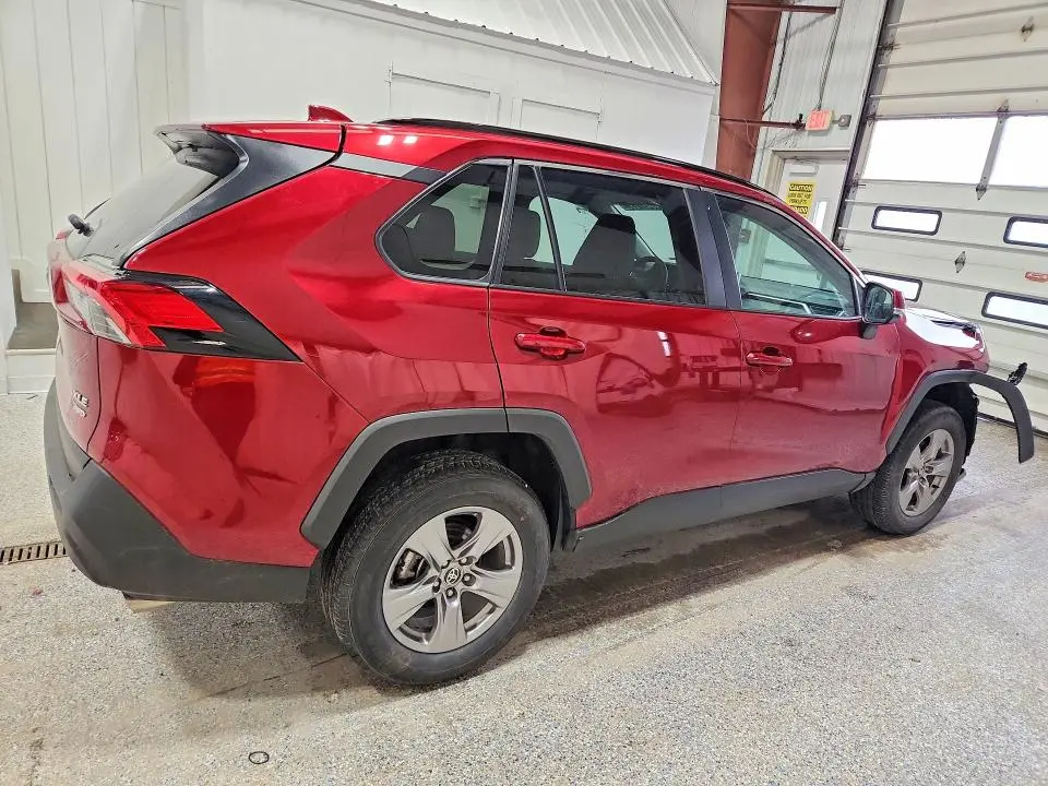 2025 TOYOTA RAV4 XLE  