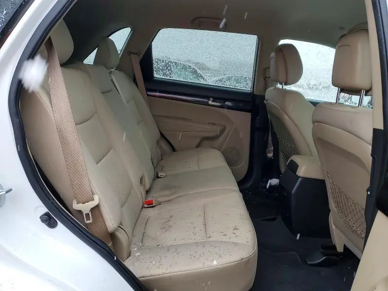 2012 KIA SORENTO BASE  