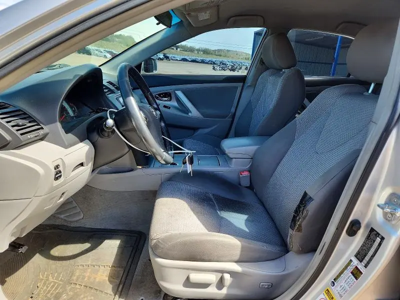 2010 TOYOTA CAMRY SE  