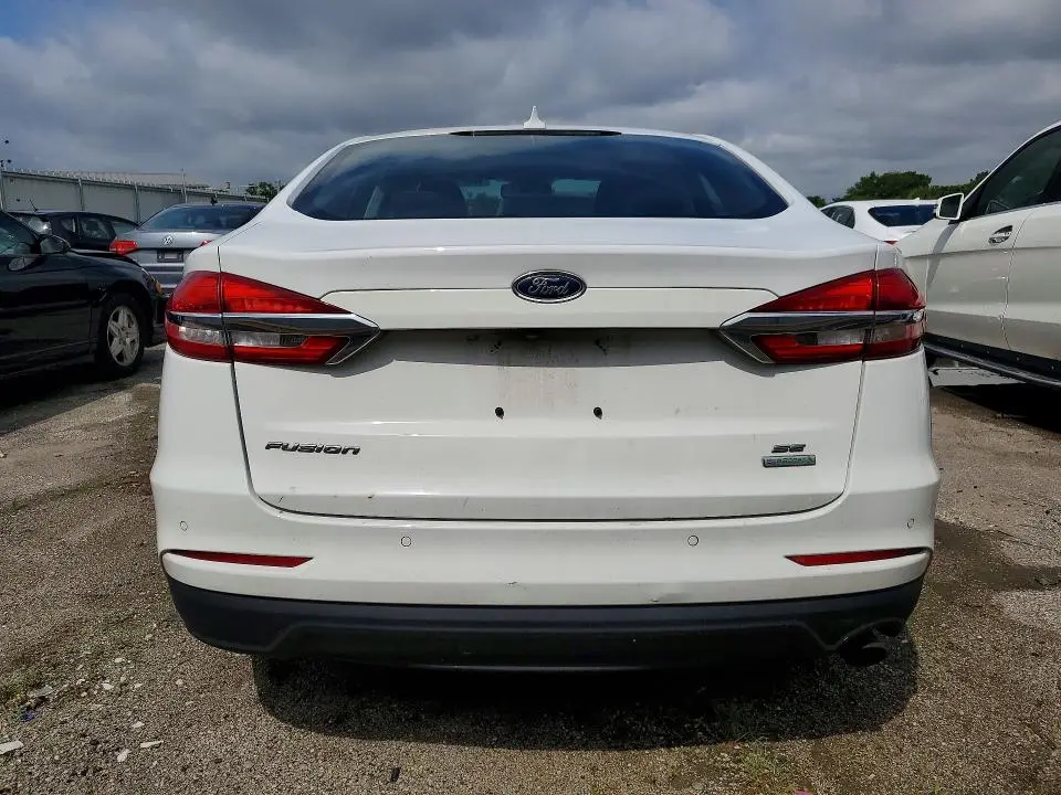 2019 FORD FUSION SE  