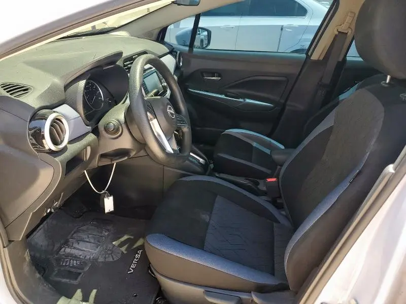 2024 NISSAN VERSA SV  