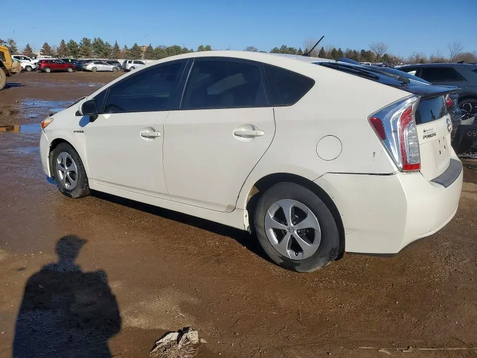 2013 TOYOTA PRIUS TWO  