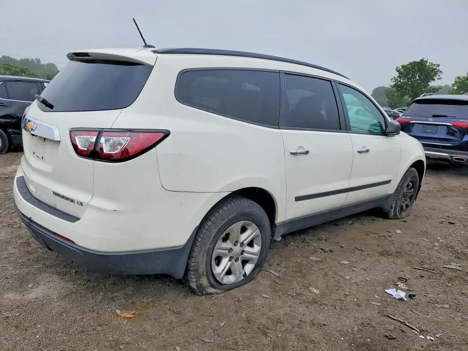2015 CHEVROLET TRAVERSE LS  