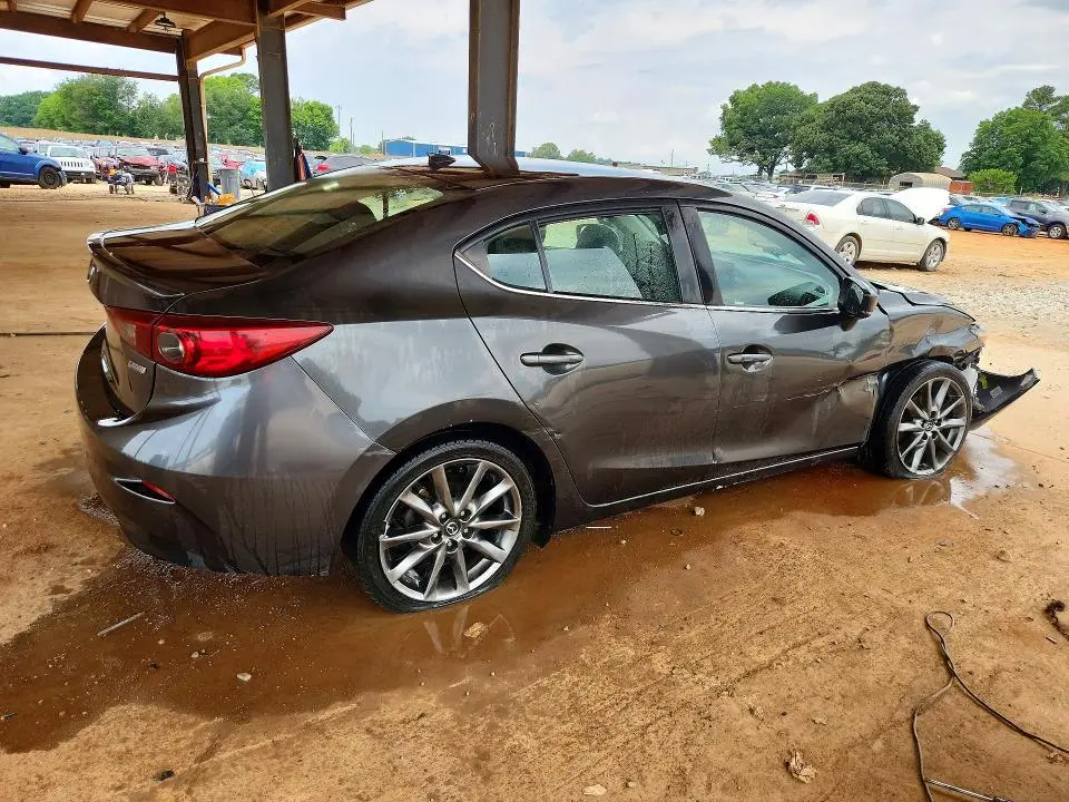 2018 MAZDA 3 TOURING  