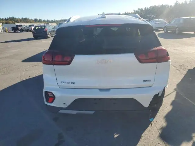 2022 KIA NIRO LX