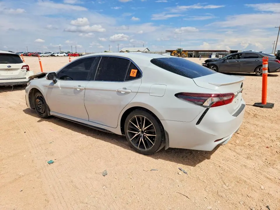2023 TOYOTA CAMRY SE  