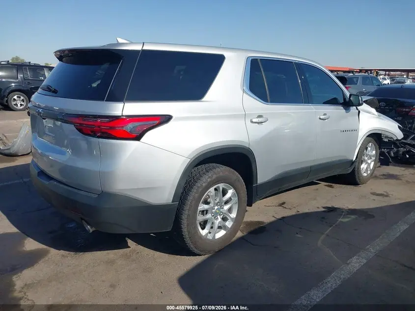 2022 CHEVROLET TRAVERSE FWD LS