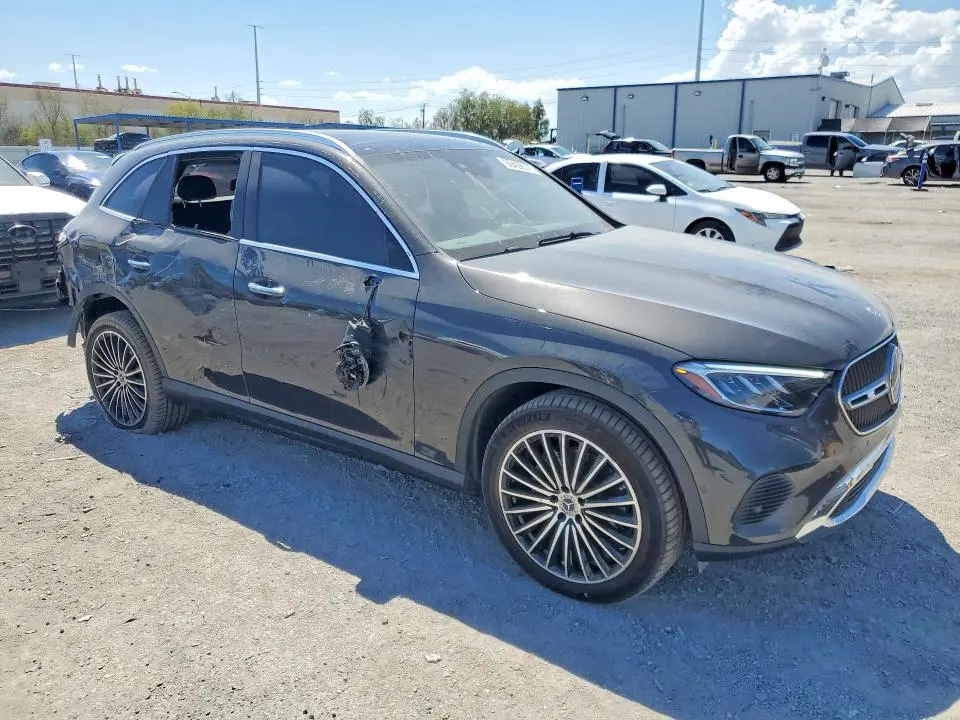 2026 MERCEDES-BENZ GLC 300 4MATIC  