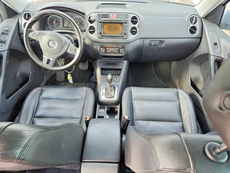 2011 VOLKSWAGEN TIGUAN S  