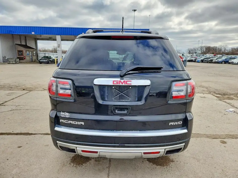 2016 GMC ACADIA DENALI  