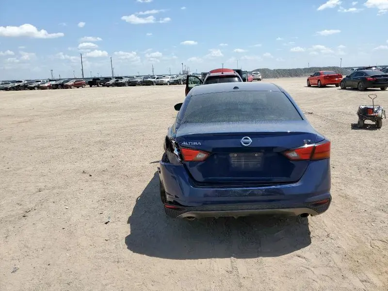 2019 NISSAN ALTIMA SR  