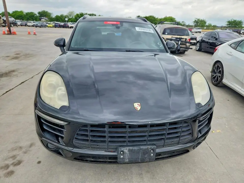 2017 PORSCHE MACAN   