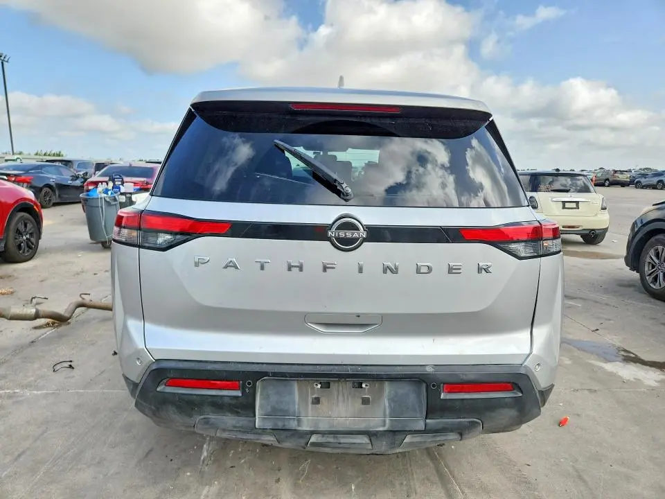 2022 NISSAN PATHFINDER S  