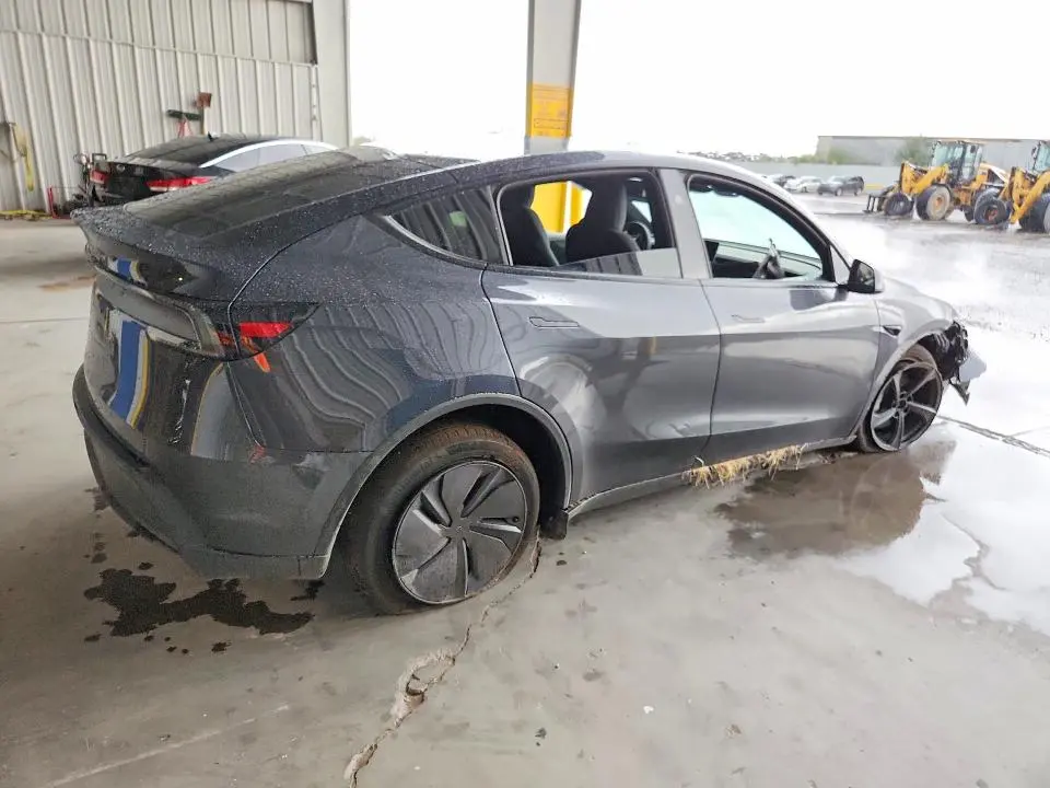 2026 TESLA MODEL Y   