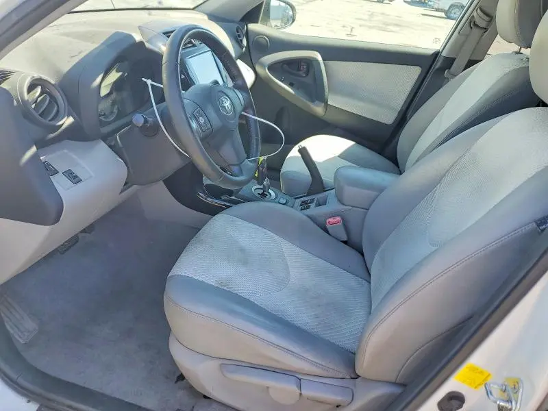 2014 TOYOTA RAV4 EV BASE  