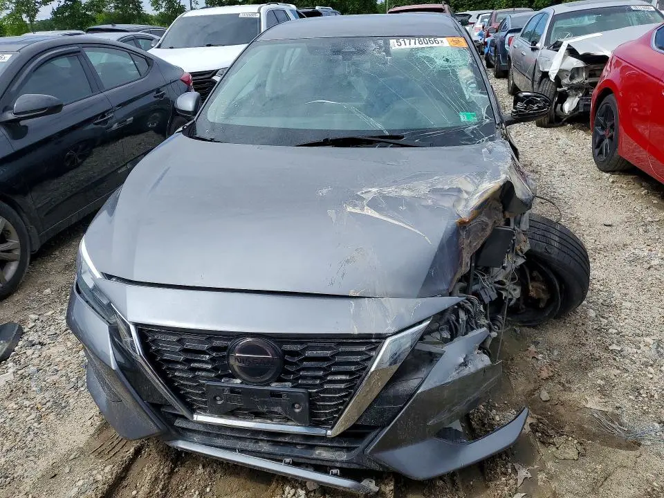 2021 NISSAN SENTRA SV  