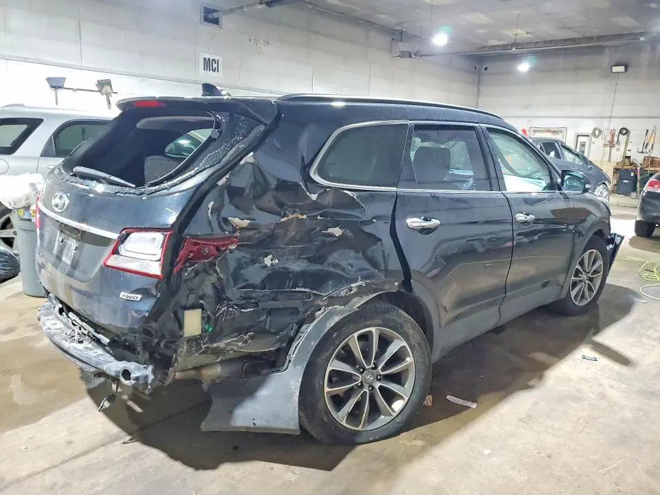 2017 HYUNDAI SANTA FE SE  