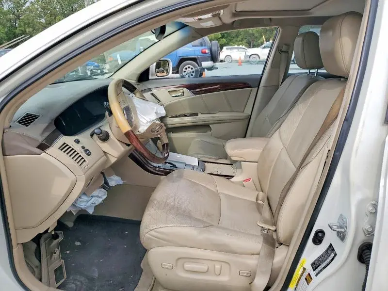 2010 TOYOTA AVALON LIMITED  