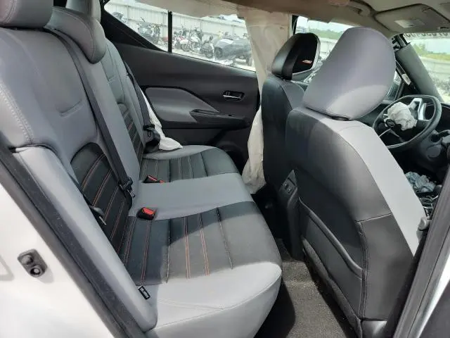 2023 NISSAN KICKS SR  