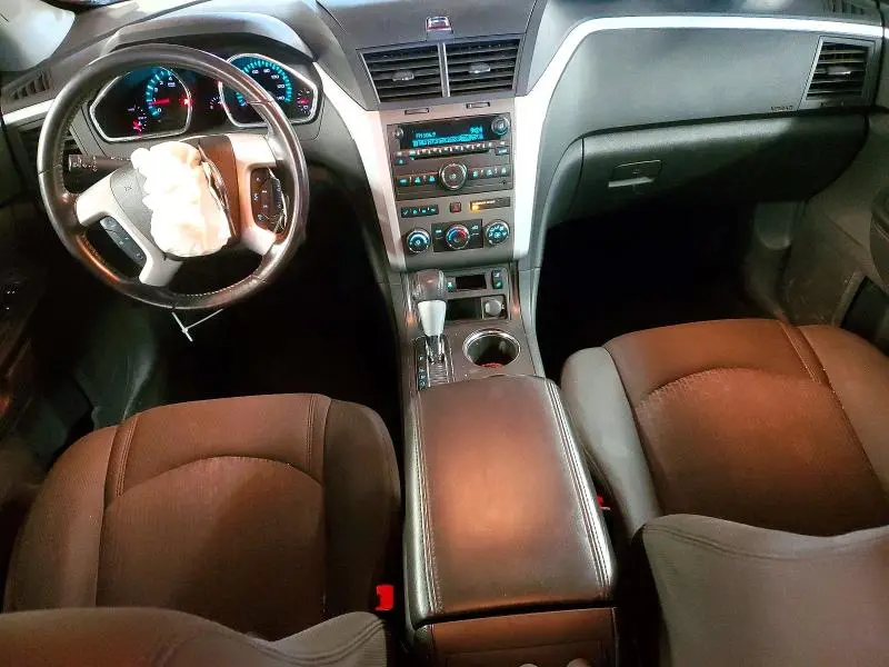 2011 CHEVROLET TRAVERSE LT  