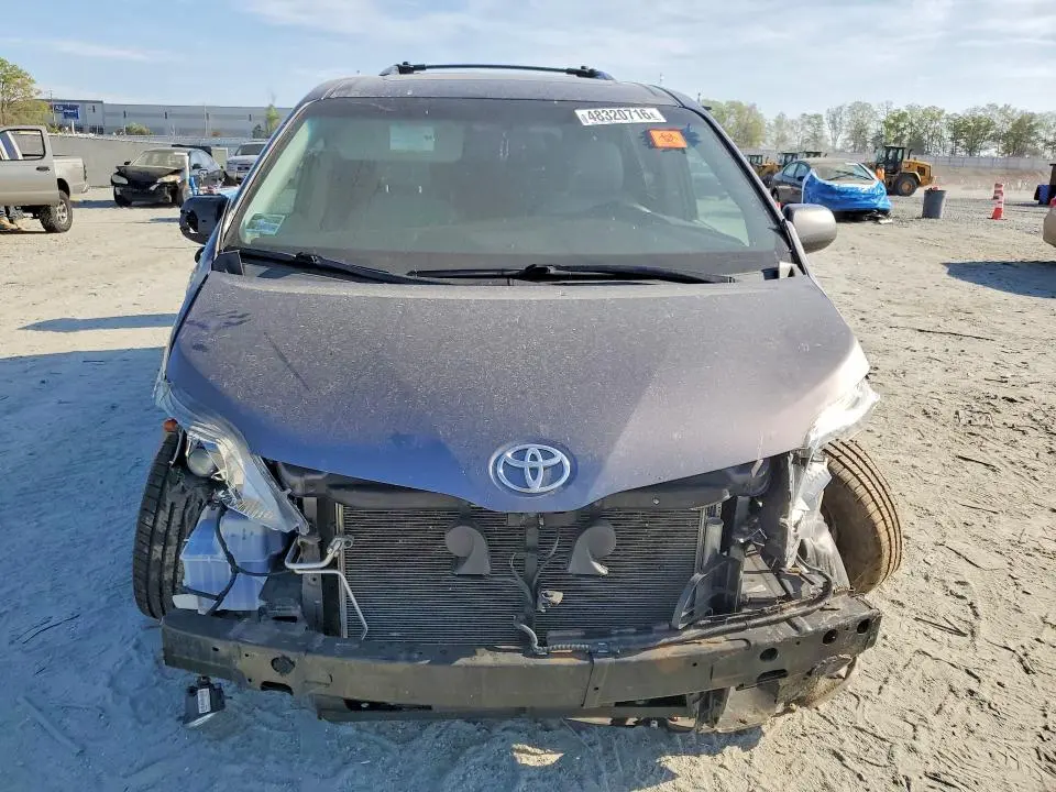 2015 TOYOTA SIENNA XLE 8-PASSENGER  
