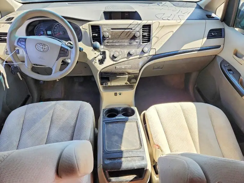 2012 TOYOTA SIENNA LE  
