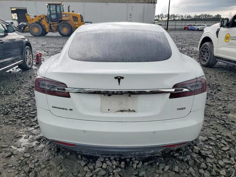 2015 TESLA MODEL S   