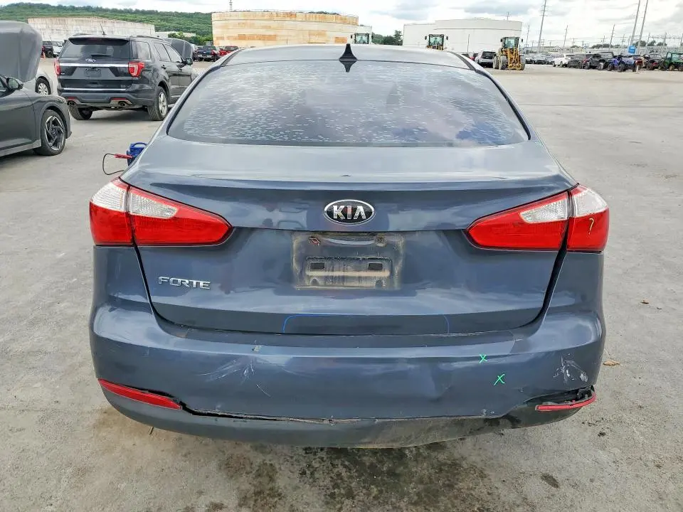 2015 KIA FORTE LX  