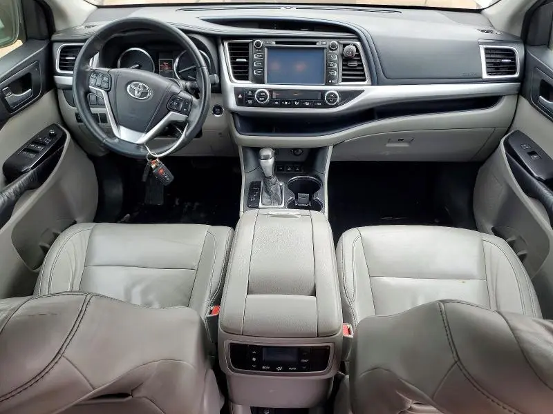 2014 TOYOTA HIGHLANDER XLE  