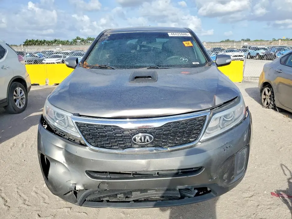 2014 KIA SORENTO LX  
