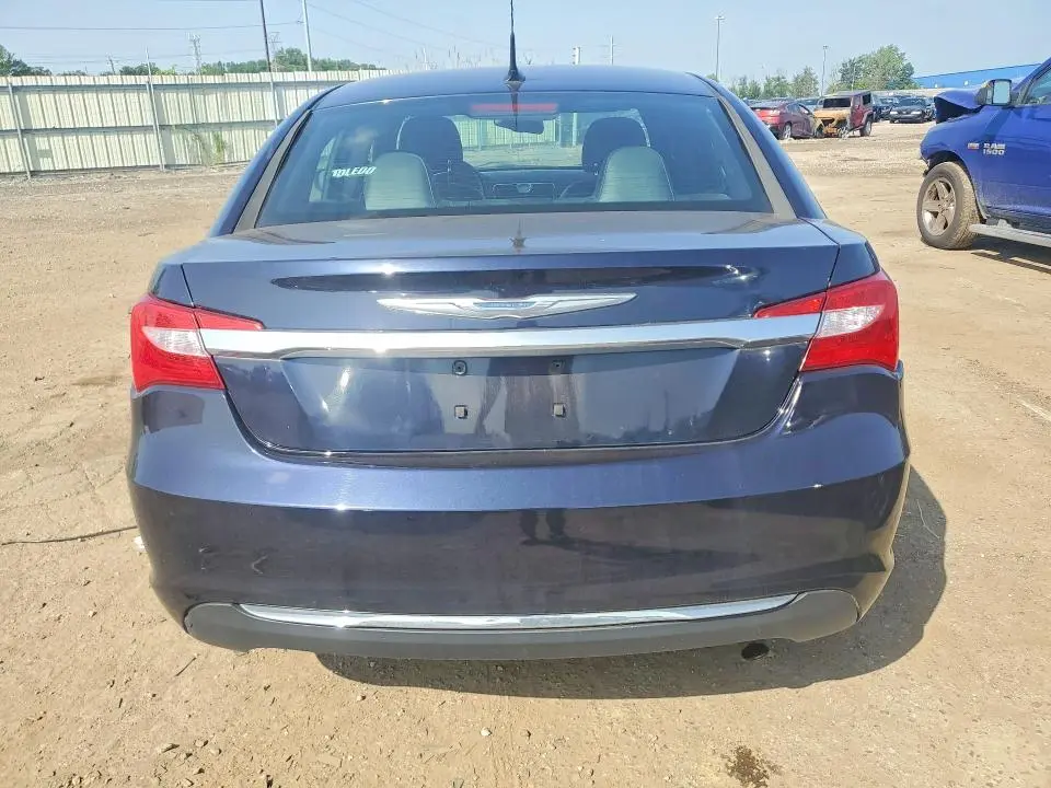 2011 CHRYSLER 200 LIMITED  