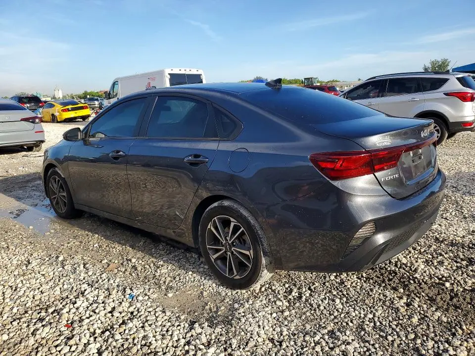 2022 KIA FORTE LXS  