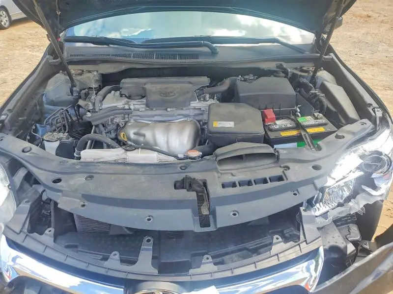 2016 TOYOTA CAMRY XLE  