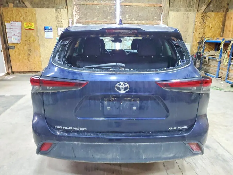 2024 TOYOTA HIGHLANDER XLE  