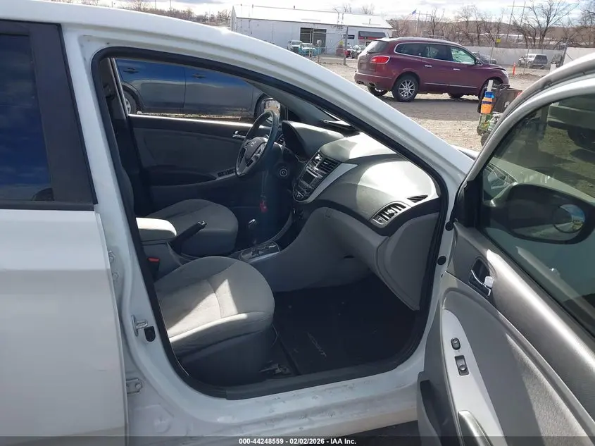 2014 HYUNDAI ACCENT SE