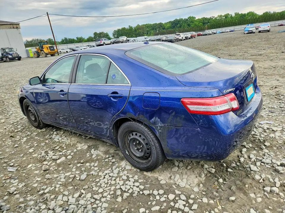2010 TOYOTA CAMRY BASE  