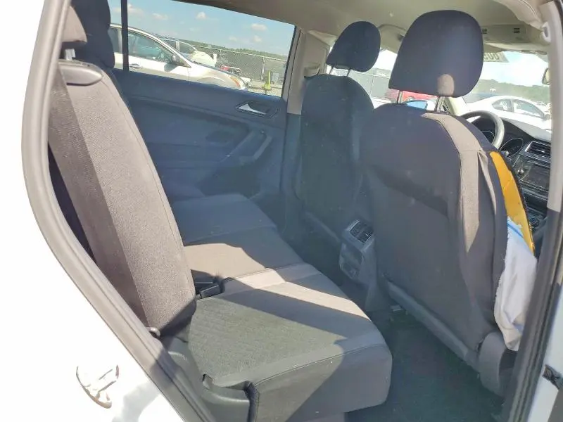 2018 VOLKSWAGEN TIGUAN S  