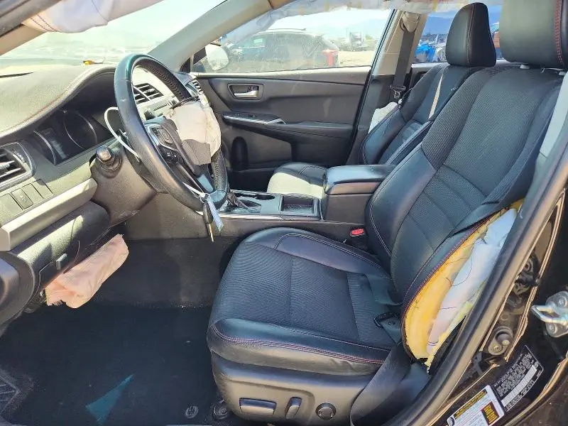 2017 TOYOTA CAMRY SE  