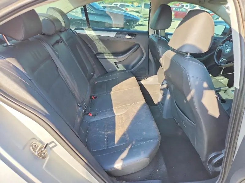 2011 VOLKSWAGEN JETTA TDI  