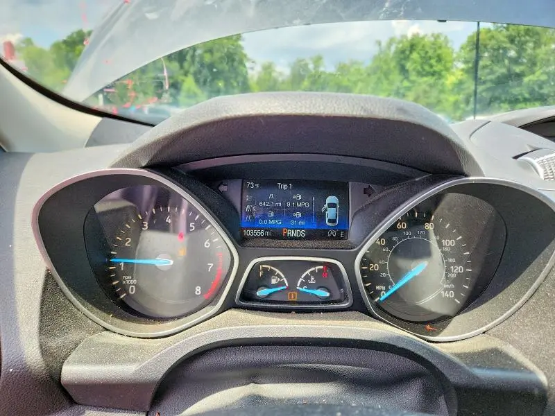 2017 FORD ESCAPE SE  