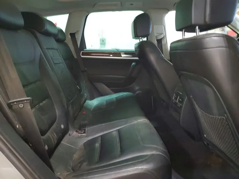 2011 VOLKSWAGEN TOUAREG HYBRID  
