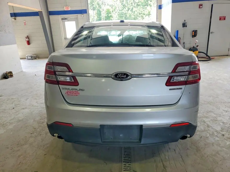 2017 FORD TAURUS SE  