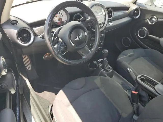 2011 MINI COOPER S  