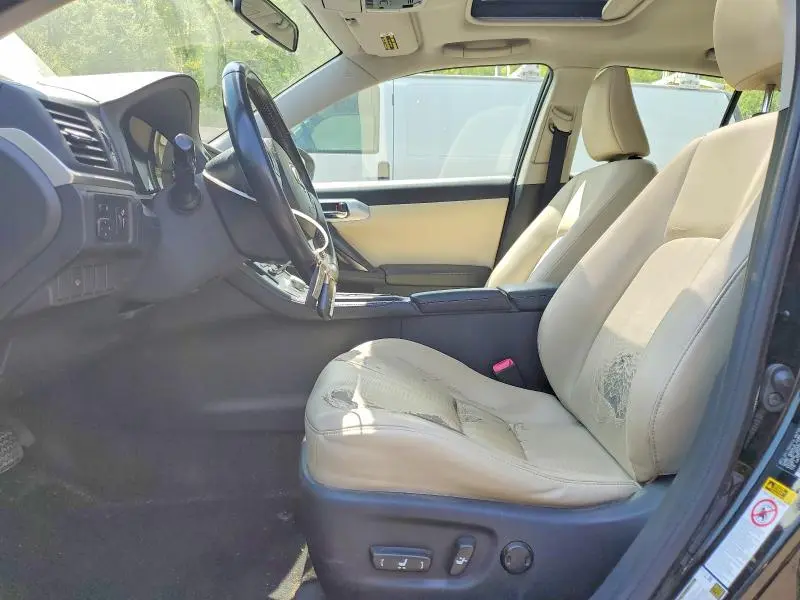 2013 LEXUS CT 200  